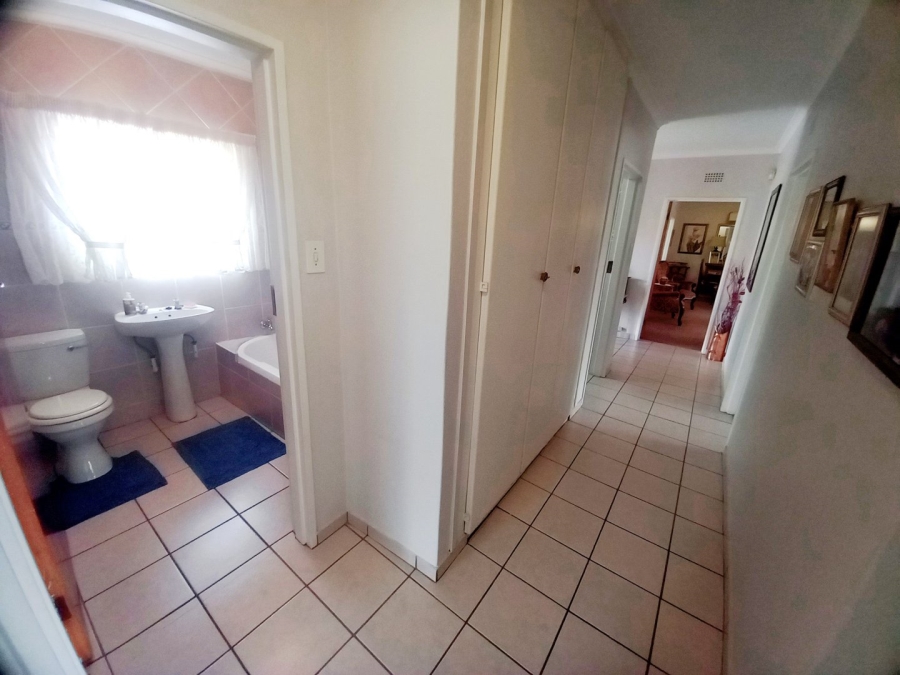 4 Bedroom Property for Sale in Roodia Free State
